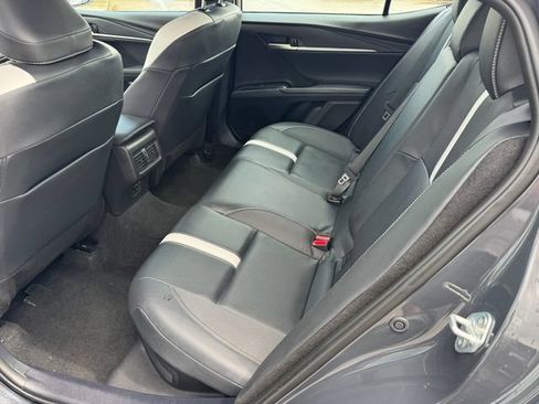 Used 2025 Toyota Camry Hybrid FWD image 14