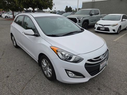 Used 2015 Hyundai Elantra GT FWD image 7