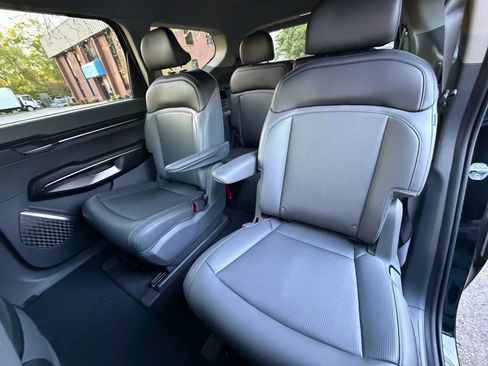 Used 2024 Kia EV9 Light Long Range image 17