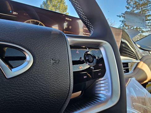 New 2025 INFINITI QX80 Luxe image 33