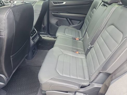 Used 2024 Volkswagen Atlas Cross Sport SEL R-Line AWD/4WD image 36