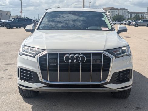 Used 2022 Audi Q7 Premium Plus image 3