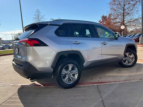 Used 2025 Toyota RAV4 XLE image 6