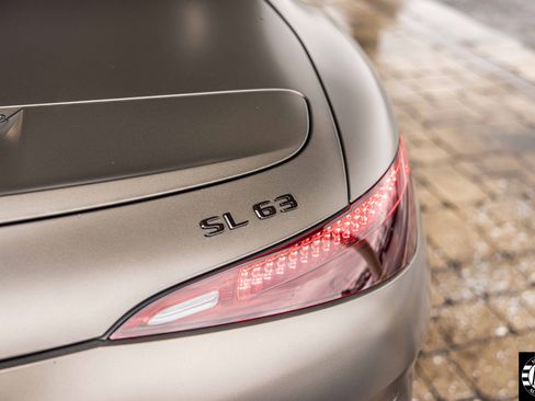 Used 2022 Mercedes-Benz SL 63 AMG 4MATIC w/ AMG Aerodynamic Package image 25