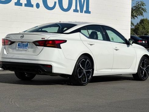 Used 2025 Nissan Altima 2.5 SR FWD image 4