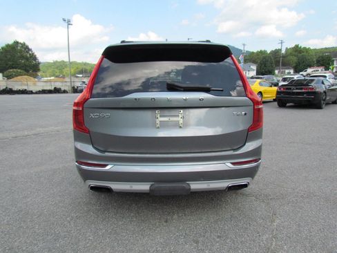 Used 2017 Volvo XC90 T6 Inscription w/ Vision Package image 6