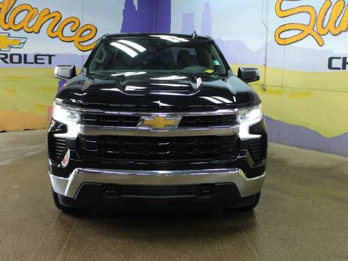 Used 2023 Chevrolet Silverado 1500 LT image 3