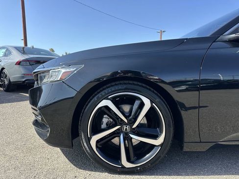 Used 2018 Honda Accord Sport image 18