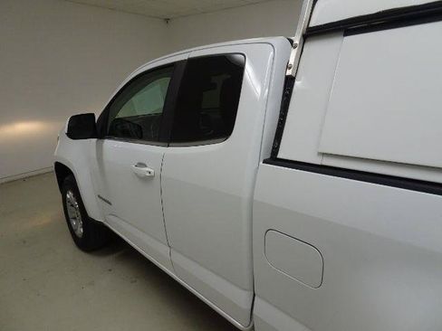 Used 2020 Chevrolet Colorado LT w/ Safety Package RWD image 18
