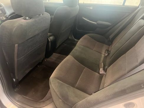 Used 2004 Honda Accord LX image 19