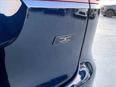 New 2026 Jaguar F-PACE R-Dynamic S image 9