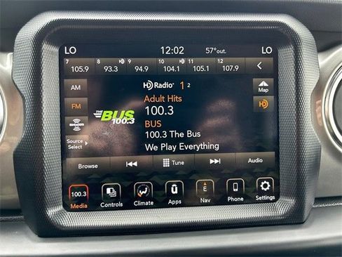 Used 2020 Jeep Wrangler Unlimited Sahara AWD/4WD image 25