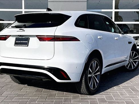 Certified 2025 Jaguar F-PACE R-Dynamic S AWD/4WD image 12