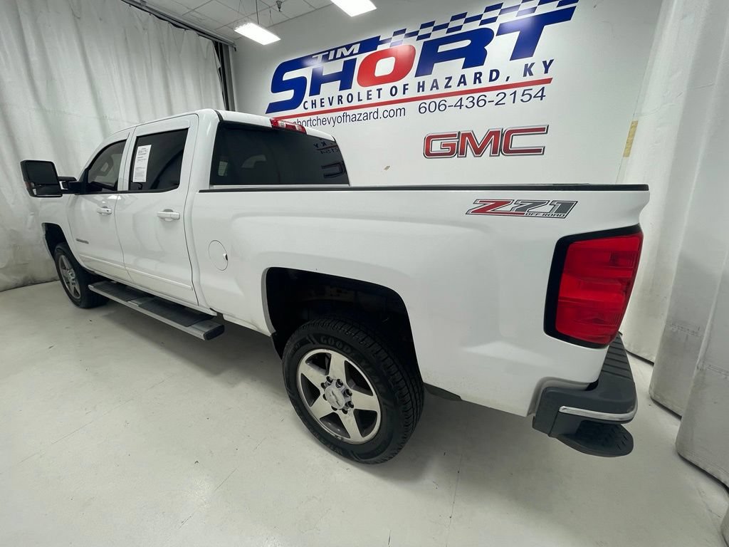 Used 2017 Chevrolet Silverado 2500 LT w/ LT Convenience Package AWD/4WD image 8