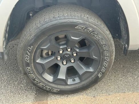Used 2025 RAM 1500 Big Horn AWD/4WD image 12