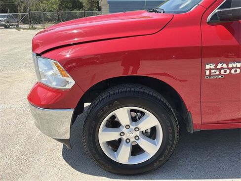 Used 2024 RAM 1500 Classic SLT image 31