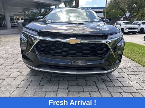 Used 2024 Chevrolet Trax LT FWD image 19