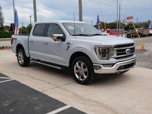 Used 2021 Ford F150 Lariat w/ Equipment Group 502A High AWD/4WD image 3