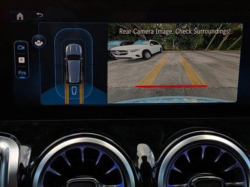 New 2026 Mercedes-Benz GLB 250 image 12