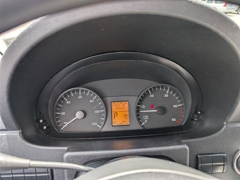 Used 2014 Freightliner Sprinter 3500 image 32