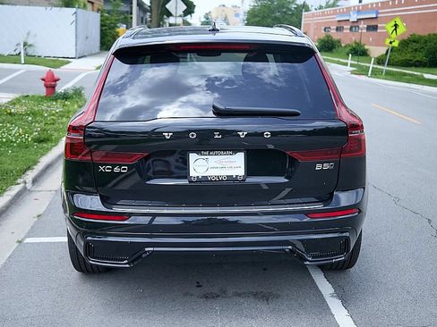 New 2026 Volvo XC60 B5 Plus w/ Climate Package AWD/4WD image 8
