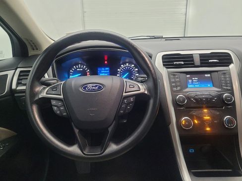 Used 2018 Ford Fusion S image 22