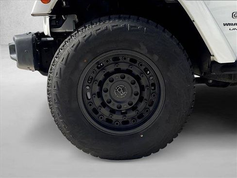 Used 2018 Jeep Wrangler Unlimited Rubicon AWD/4WD image 8