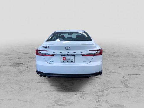 Certified 2025 Toyota Camry SE image 9