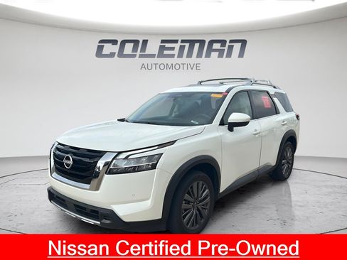 Used 2023 Nissan Pathfinder SL w/ SL Premium Package AWD/4WD image 1
