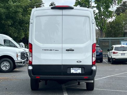 New 2026 Ford Transit 250 148 Medium Roof w/ Load Area Protection Package RWD image 6