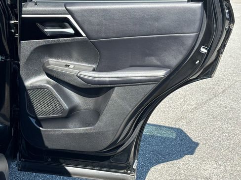 Used 2023 Mitsubishi Outlander SE image 16