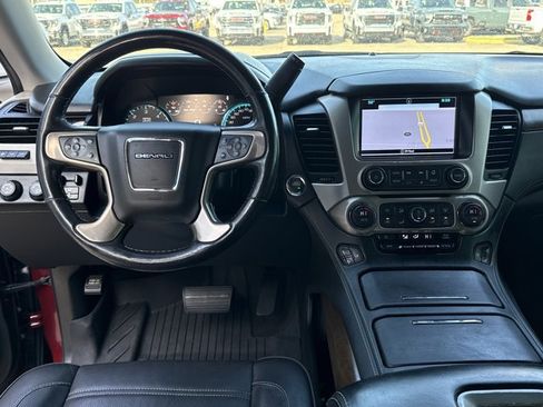 Used 2019 GMC Yukon Denali w/ Denali Ultimate Package image 9