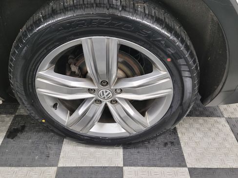 Used 2019 Volkswagen Tiguan SEL Premium w/ 3rd Row Seat Package image 39