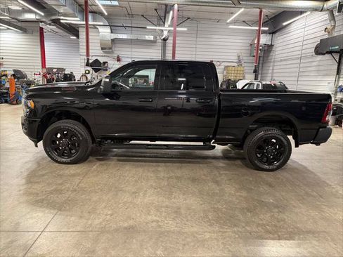Certified 2024 RAM 2500 Big Horn w/ Night Edition AWD/4WD image 29