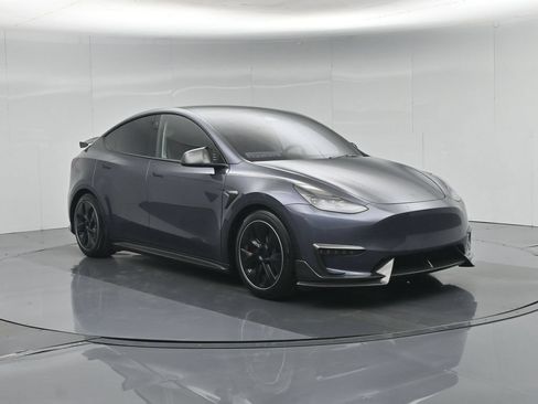 Used 2023 Tesla Model Y Long Range AWD/4WD image 25