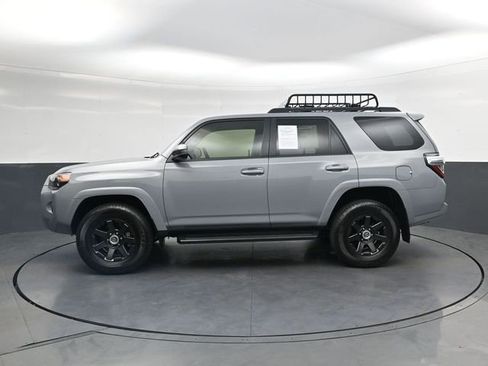 Used 2021 Toyota 4Runner Trail Special Edition AWD/4WD image 9