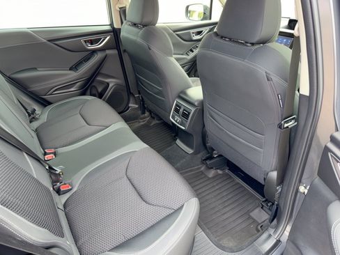 Used 2023 Subaru Forester Premium AWD/4WD image 29