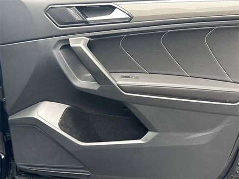 Certified 2024 Volkswagen Tiguan SE R-Line image 14