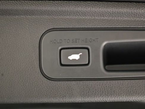 Used 2023 Honda Odyssey Elite image 39