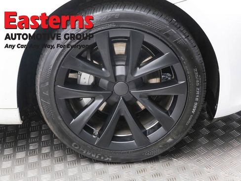 Used 2023 Tesla Model 3 Standard Range image 28