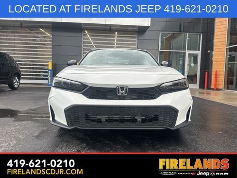 Used 2025 Honda Civic Sport image 2