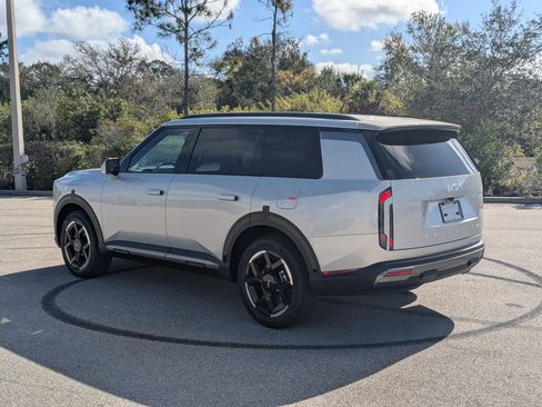New 2027 Kia Telluride EX w/ Towing Package FWD image 7