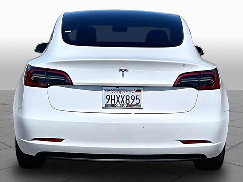 Used 2023 Tesla Model 3 Standard Range RWD image 4
