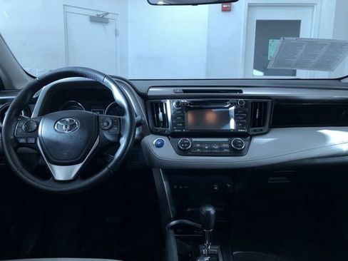 Used 2016 Toyota RAV4 XLE image 17