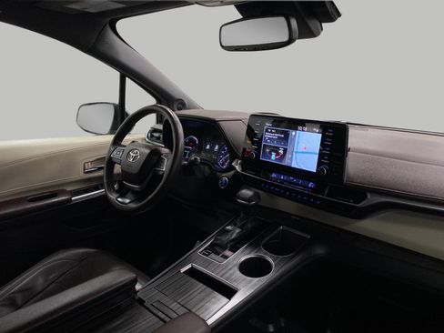 Used 2022 Toyota Sienna Platinum AWD/4WD image 21