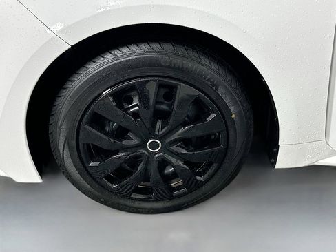 Certified 2024 Toyota Corolla LE FWD image 30