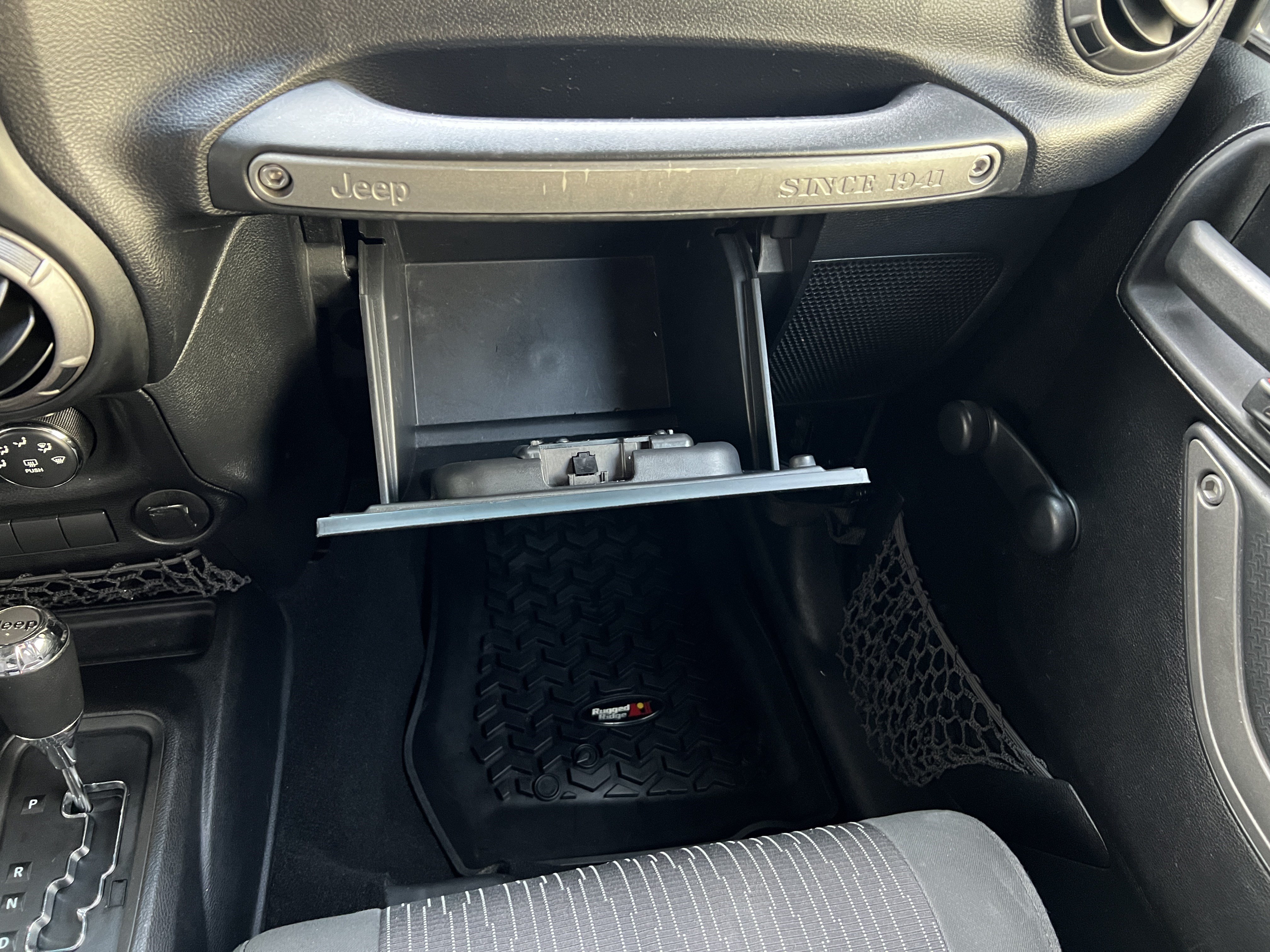 Used 2012 Jeep Wrangler Unlimited Sport AWD/4WD image 34