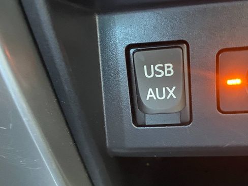 Used 2016 Toyota 4Runner Limited AWD/4WD image 32