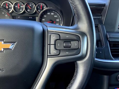 Used 2023 Chevrolet Suburban LS RWD image 23