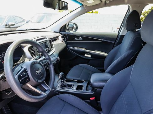 Used 2018 Kia Sorento L FWD image 20